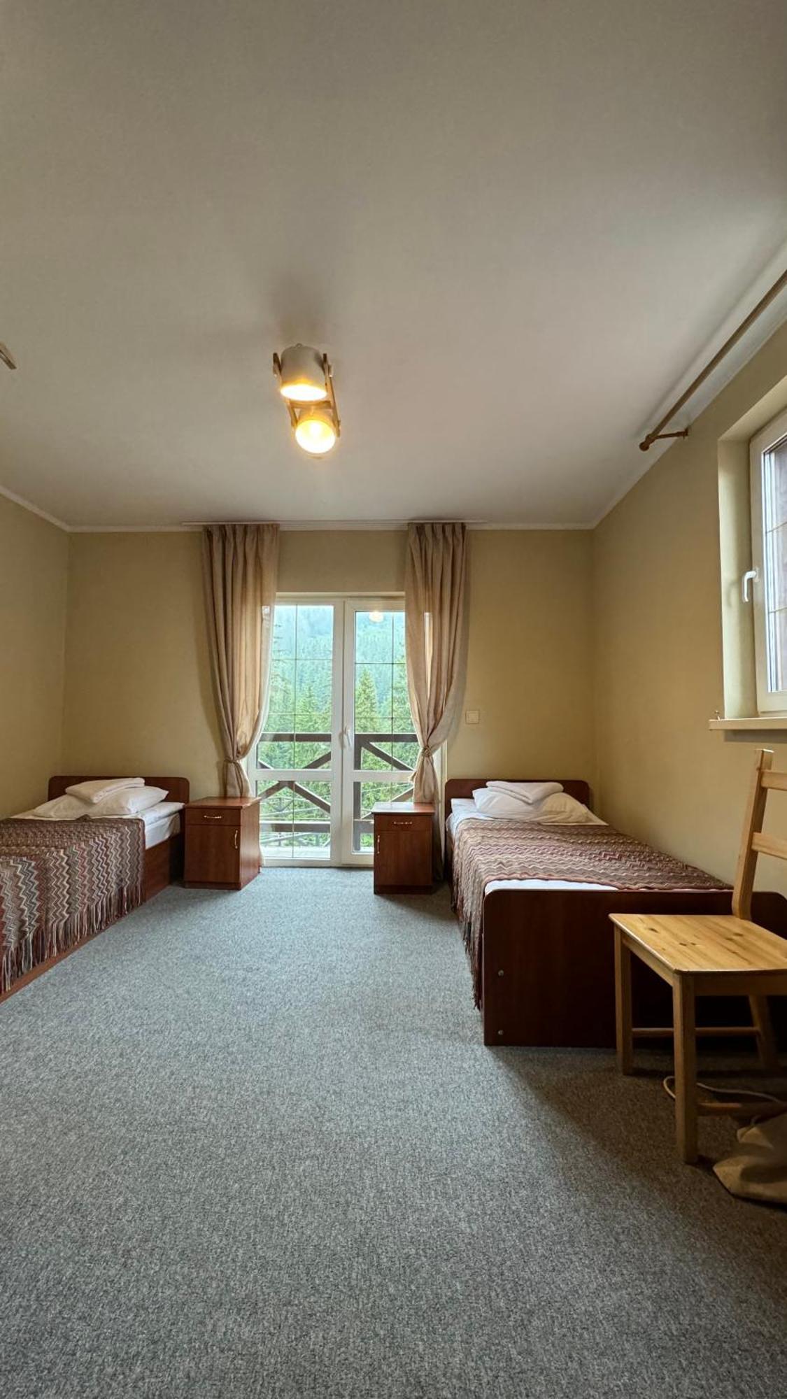 Crocus Hotel Dragobrat Exterior photo